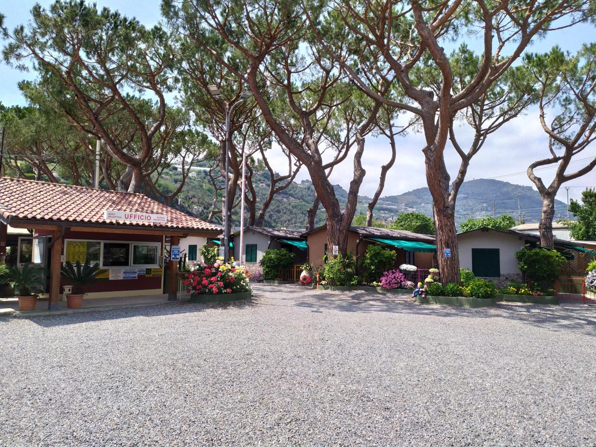 Camping Roma Ventimiglia Esterno foto